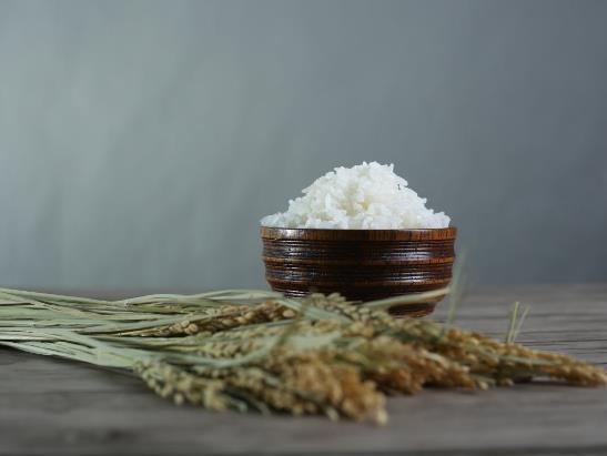 大米轻微发霉洗干净还能吃吗?大米有霉味但看不到霉可以吃吗