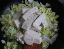 娃娃菜豆腐做法图解 试试这样做娃娃菜炖豆腐7