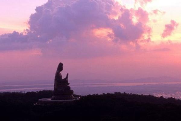 西樵山南海观音求什么灵验 拜南海观音最忌讳什么 西樵山南海观音求什么灵验 拜南海观音最忌讳什么