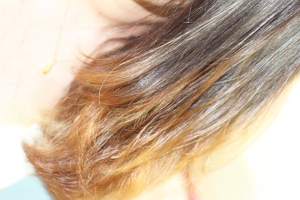 头发干枯是怎么回事 头发干枯要怎么办 头发干枯是怎么回事 头发干枯要怎么办