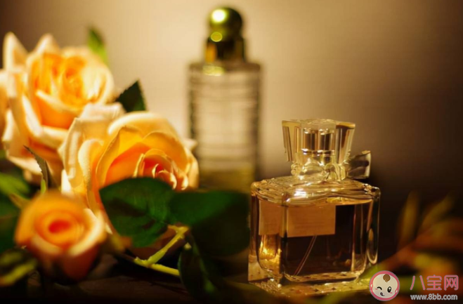 买香水要试香吗 试香的途径有哪些 买香水要试香吗 试香的途径有哪些