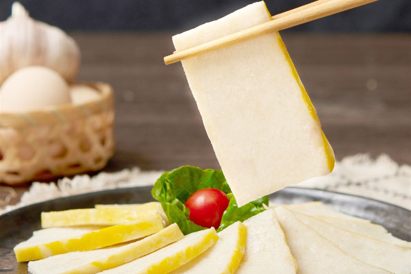 鱼糕是用什么鱼做的 鱼糕的制作方法和比例配方 鱼糕是用什么鱼做的 鱼糕的制作方法和比例配方