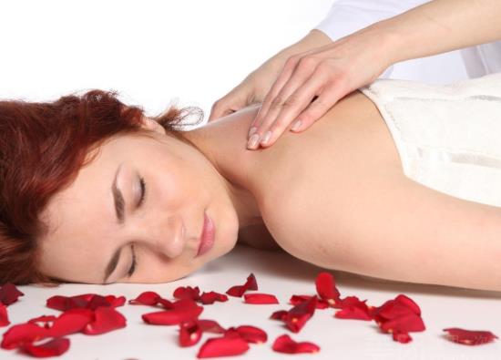 精油开背能不能天天做?精油开背会导致流产吗