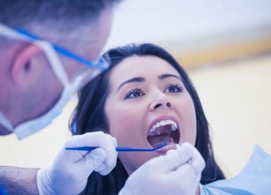 拔牙后吃鸡蛋会肿吗?拔牙第二天比第一天肿的还厉害正常吗