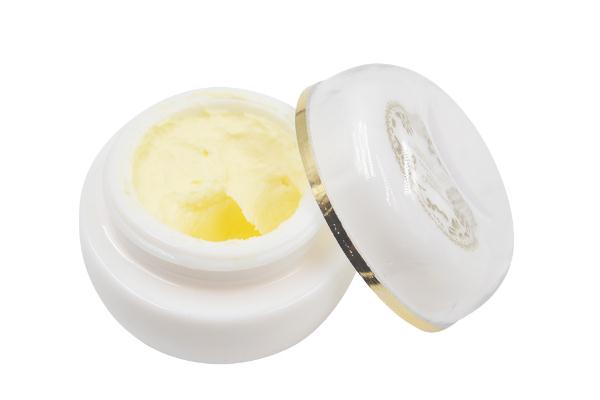 祛斑霜白天可以用吗 祛斑霜可以长期使用吗 祛斑霜白天可以用吗 祛斑霜可以长期使用吗