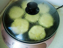 牛奶土豆饼的做法 软软糯糯做法很简单10