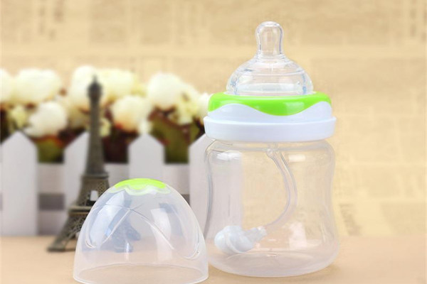 奶瓶发黄了怎么洗白 奶瓶发黄了还可以用吗 奶瓶发黄了怎么洗白 奶瓶发黄了还可以用吗