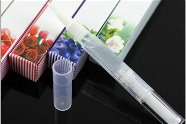 指甲营养油可以经常涂吗 指甲营养油笔使用方法 指甲营养油可以经常涂吗 指甲营养油笔使用方法