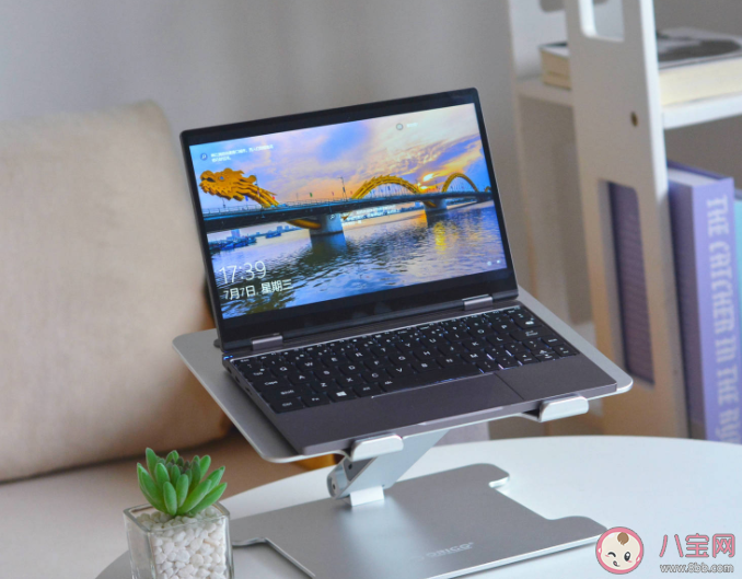 笔记本电脑是插电用还是不插电好 笔记本如何正确充电放电 笔记本电脑是插电用还是不插电好 笔记本如何正确充电放电