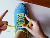 系鞋带儿的方法 你学会了吗2