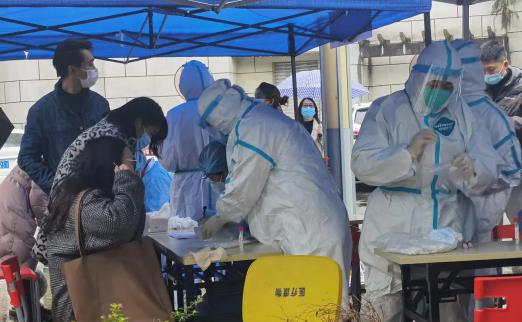 奥密克戎病毒症状会嗓子有痰吗 口干舌燥是奥密克戎的症状吗