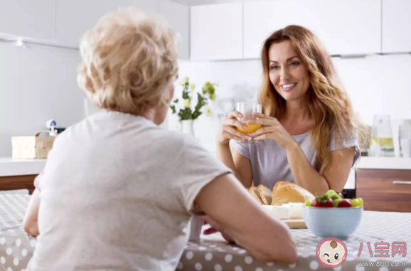 怎么和婆婆处成母女 怎样有效减少婆媳冲突引发的夫妻矛盾 怎么和婆婆处成母女 怎样有效减少婆媳冲突引发的夫妻矛盾