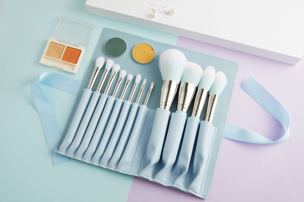 化妆刷怎么看好坏 化妆刷需要防尘吗 化妆刷怎么看好坏 化妆刷需要防尘吗