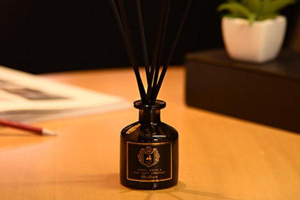 香薰精油要加水吗 香薰精油有保质期吗 香薰精油要加水吗 香薰精油有保质期吗