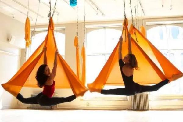 空中瑜伽的禁忌人群 空中瑜伽的注意事项 空中瑜伽的禁忌人群 空中瑜伽的注意事项