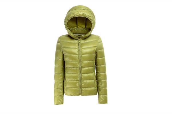 羽绒服是越厚越保暖吗 羽绒服买什么牌子性价比高 羽绒服是越厚越保暖吗 羽绒服买什么牌子性价比高