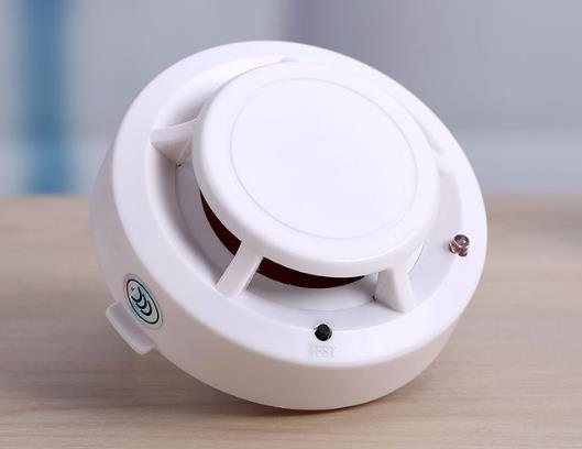 烟雾报警器一直响怎么关?烟雾报警器是怎么工作的