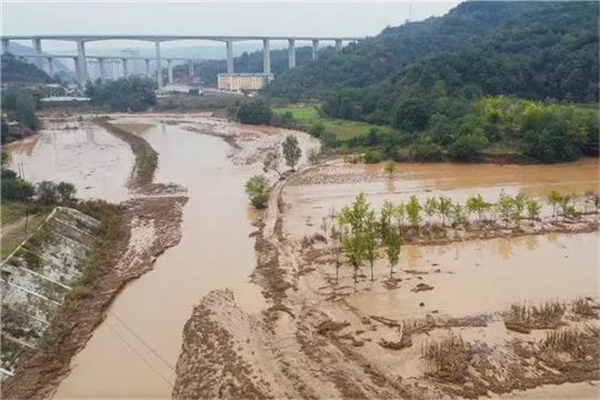 洪涝会造成什么伤害 洪涝对我们生活的影响