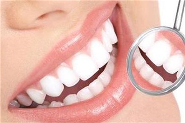 洗牙去医院好还是去牙科诊所好 洗牙有几种方法 洗牙去医院好还是去牙科诊所好 洗牙有几种方法