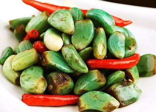 腊八蒜热了绿还是冷了绿?腊八蒜放白醋能变绿吗