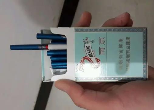 炫赫门抽完身上有味道吗?南京炫赫门抽着口感怎么样