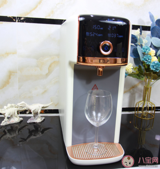 饮水机里的水有多脏 饮水机需要定期清洗吗 饮水机里的水有多脏 饮水机需要定期清洗吗