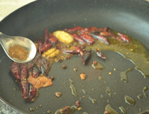 麻辣香锅鸡翅 在家简单做麻辣香锅鸡翅十分解馋12