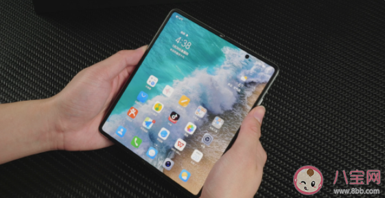 折叠屏内折好还是外折好 折叠屏手机有哪些优点 折叠屏内折好还是外折好 折叠屏手机有哪些优点