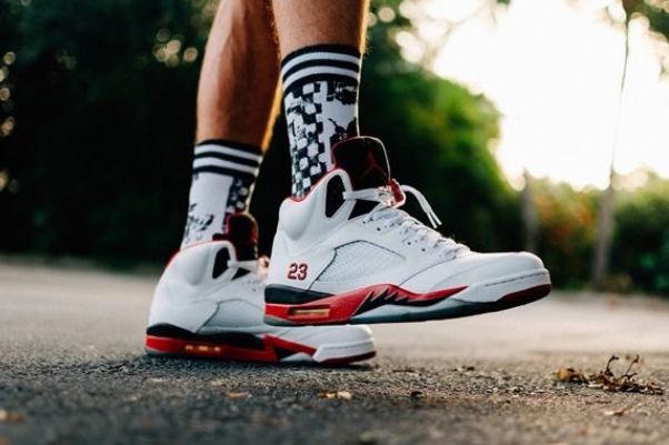 耐克是哪国的品牌 耐克起诉阿迪达斯抄袭 耐克是哪国的品牌 耐克起诉阿迪达斯抄袭