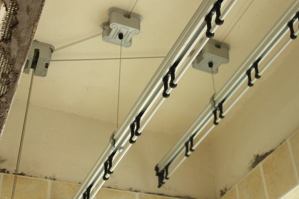 晾衣架安装 你家晾衣架安装了?晾衣架的安装步骤有方法