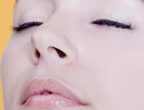 隆鼻术失败后，如何亡羊补牢1