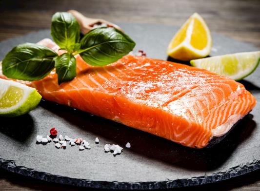 三文鱼的保鲜期是多久?三文鱼吃不完冷冻起来还能吃吗