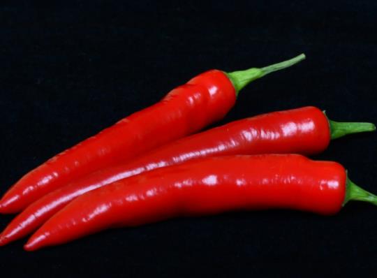 嘴被辣椒辣到了怎么迅速缓解?辣椒辣手是不是过敏