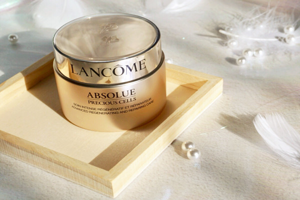 面霜每天都要用吗 用完乳液还需要用面霜吗 面霜每天都要用吗 用完乳液还需要用面霜吗