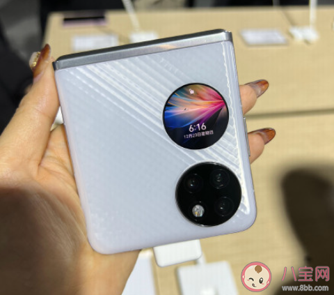 折叠屏手机买大还是买小 怎样选择折叠屏大小