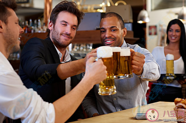 为什么人类喜欢喝酒 喝酒能带给我们什么 为什么人类喜欢喝酒 喝酒能带给我们什么