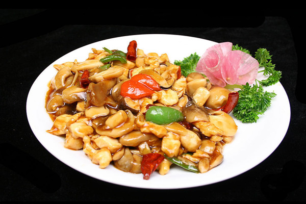 草菇的热量高吗 草菇能和鱼一起吃吗 草菇的热量高吗 草菇能和鱼一起吃吗