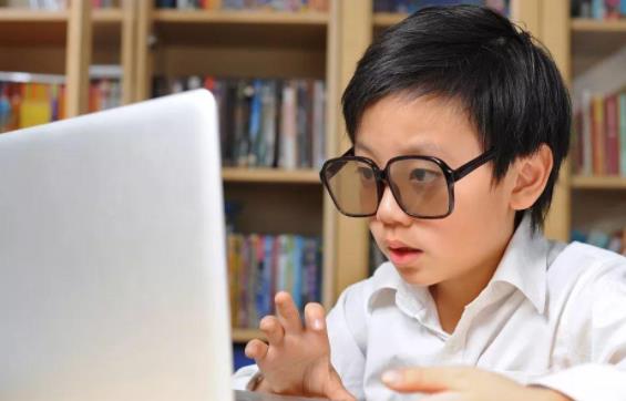 多少度算近视?近视会遗传吗