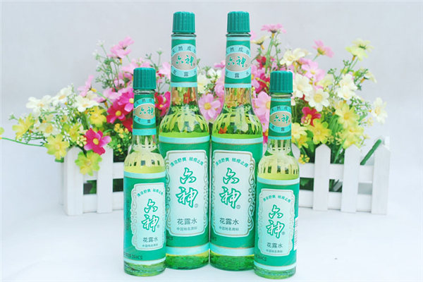 六神花露水可以驱蚊子吗 六神花露水可以驱跳蚤吗 六神花露水可以驱蚊子吗 六神花露水可以驱跳蚤吗