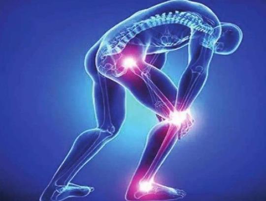 腿怕风怕冷是风湿吗?年轻人膝盖突然无征兆疼痛是怎么回事