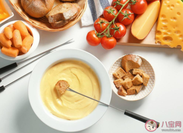 宝宝第一口辅食新说法是什么 添加辅食要先避开容易过敏的吗