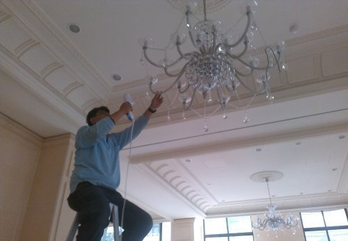 水晶灯安装 水晶灯安装步骤,师傅们快get新技能