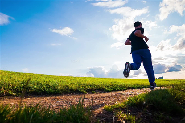 夜跑一般跑多少公里 夜跑要注意哪些事项 夜跑一般跑多少公里 夜跑要注意哪些事项