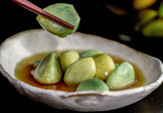 做腊八蒜的醋是要放凉再用吗?做腊八蒜的醋要不要烧开