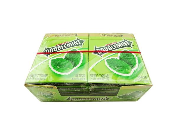 绿箭口香糖是用什么做的 无糖薄荷糖对身体有害吗 绿箭口香糖是用什么做的 无糖薄荷糖对身体有害吗