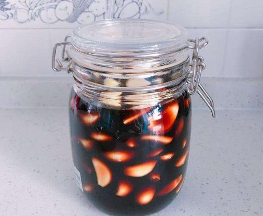 腊八蒜吃多了胃难受怎么办?腊八蒜腌制过程中可以打开吗