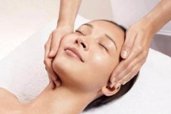 面部排毒的黑东西是啥 面部排毒是什么原理 面部排毒的黑东西是啥 面部排毒是什么原理