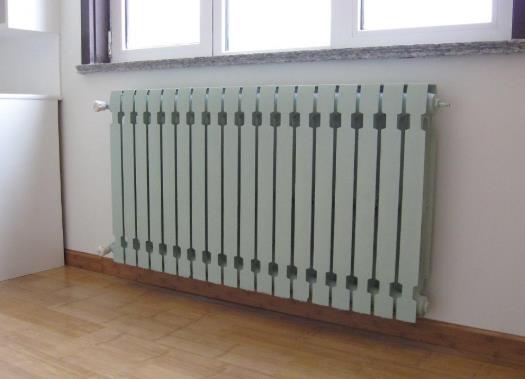 楼上楼下都是地暖中间还用供暖吗?暖气报停了怎么还热