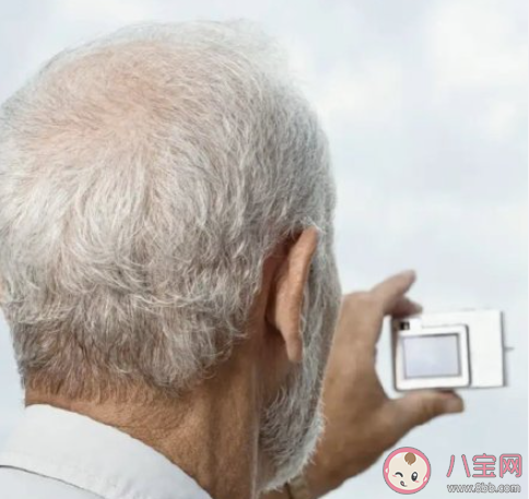 长了白头发到底能不能拔 白头发该怎么办 长了白头发到底能不能拔 白头发该怎么办