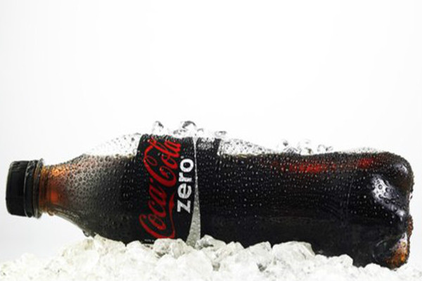 可口可乐能和鸡蛋一起吃吗 可口可乐能和螃蟹一起吃吗 可口可乐能和鸡蛋一起吃吗 可口可乐能和螃蟹一起吃吗